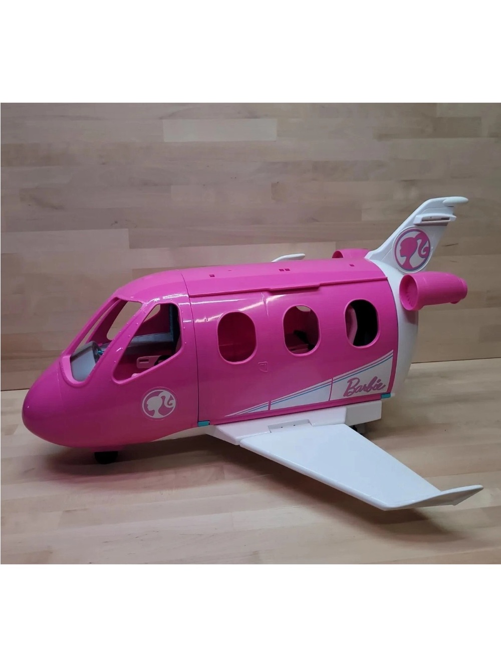 Barbie Hot Pink and White Jet Playset